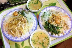 Quán Ăn Cơm Gà Lan - Phan Chu Trinh