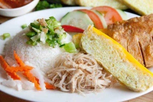 Quán Ăn Cơm Hai Lắm - Quốc Lộ 13
