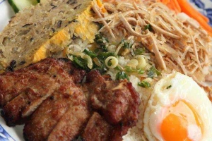 Quán Ăn Cơm Kim Định - Đồng Khởi