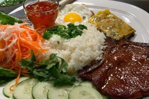 Quán Ăn Cơm Tấm, Hủ Tiếu & Cá Sòng Nướng 1997