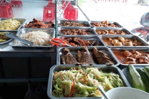 Quán Ăn Cơm Tấm Miền Tây - Quang Trung
