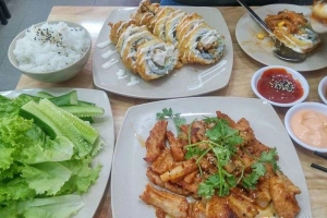 Quán Ăn Cơm Trộn 2 Cô - Tân Canh