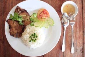 Quán Ăn Cơm Văn Phòng - Triệu Quốc Đạt