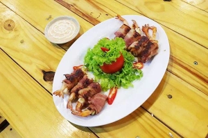 Quán Ăn Côn Trùng Dế Sữa Rec Rec