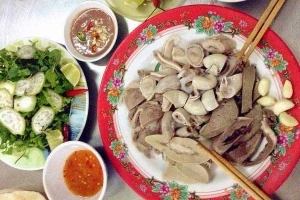 Quán Ăn Cường Lan - Lòng Lợn, Cháo Lòng Tiết Canh
