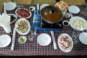Quán Ăn Dân Tộc Quán - Ẩm Thực Dân Tộc