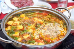 Quán Ăn Dân Tộc Quán - Lẩu Cua Đồng & Gà Đồi