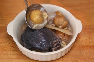 Quán Ăn Đông Thành Lợi - Súp Cua & Gà Ác Hầm Thuốc Bắc