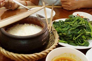 Quán Ăn Đức Tùng - Quán Cơm