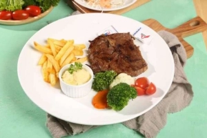 Quán Ăn Funny Beef - Spaghetti & Beefsteak - Nguyễn Sơn
