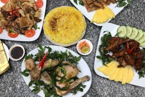 Quán Ăn Gà Vườn Song Linh