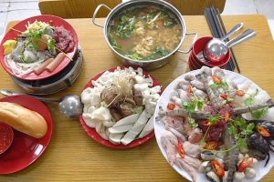 Quán Ăn Gia Đình Sài Gòn - Lẩu Gà Ớt Hiểm - Food Square