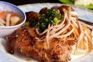 Quán Ăn Góc Phố Sài Gòn - Cơm Tấm