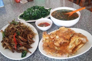 Quán Ăn Hà Giang - Cơm Phở & Lẩu Thập Cẩm