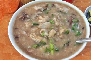 Quán Ăn Hải Lùn - Cháo Lòng & Lòng Lợn Tiết Canh