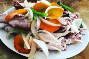 Quán Ăn Hải Sản Cô Bốn
