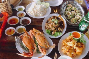 Quán Ăn Hải Sản Năm Linh