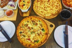 Quán Ăn Happy Hour - Food & Drink