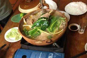 Quán Ăn Hoa Sữa - Gà Tươi & Lẩu Các Món