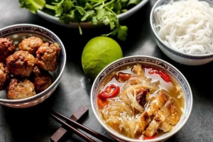 Quán Ăn Home 26 - Cháo Canh, Mì Xào & Bún Chả