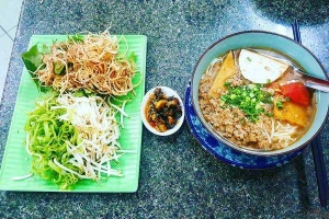 Quán Ăn Hồng - Bún Nước Lèo & Bún Riêu Cua