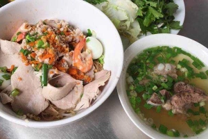 Quán Ăn Hủ Tiếu Bánh Cam