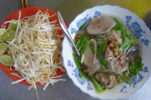 Quán Ăn Hủ Tiếu Bình Dân - Đồng Khởi