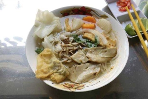 Quán Ăn Hủ Tiếu, Bún Bò & Bún Chả Giò Chay