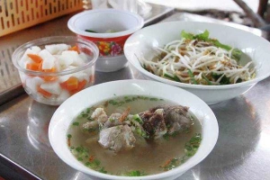 Quán Ăn Hủ Tiếu Dì Tư - Hùng Vương