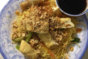 Quán Ăn Hủ Tiếu & Mì Xào Chay - Lê Quang Sung