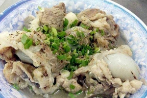 Quán Ăn Hủ Tiếu Xí Quách A Linh - Lê Lợi