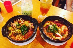 Quán Ăn Jumbo - Mì Cay & Lẩu Gà Ta