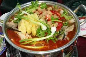 Quán Ăn Lẩu Cá Sáng Nhỏ
