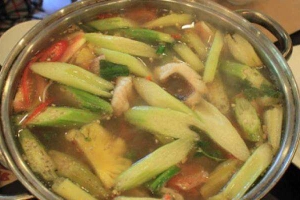 Quán Ăn Lẩu Cây Sứ - Nguyễn Huệ