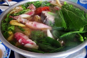Quán Ăn Lẩu Hưng - Đặc Sản Chim Sẻ