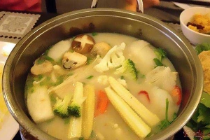 Quán Ăn Lẩu Nấm Chay An Nhiên - Nguyễn Phi Khanh