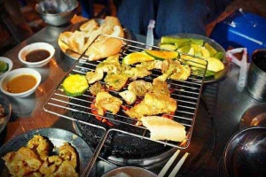 Quán Ăn Lẩu & Nướng Bi Quán - Bến Ngự