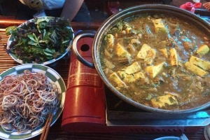 Quán Ăn Lẩu Rươi Sông Cầm