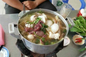Quán Ăn Lẩu Tài Có