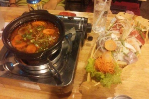 Quán Ăn Lẩu Thuyền
