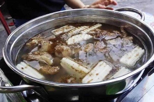 Quán Ăn Lẩu Trâu Tư Râu