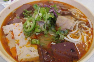 Quán Ăn Lợi Lộc - Bún Bò Huế