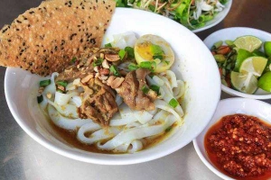 Quán Ăn Mì Gà Đất Quảng