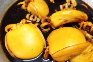 Quán Ăn Mực Phá Lấu Khổng Lồ