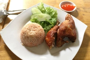 Quán Ăn Mỹ Linh - Hủ Tíu Xào & Cơm Gà Xối Mỡ