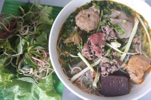 Quán Ăn Năm Chi - Bún & Mì Quảng