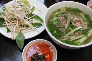 Quán Ăn Năm Lùn - Bún & Phở