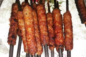 Quán Ăn Nem Nướng Tuấn Kiệt