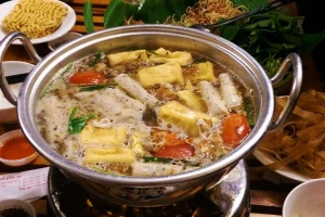 Quán Ăn Ngõ 8 - Trà Chanh & Lẩu Riêu Cua Đồng - Võ Văn Tần