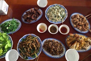 Quán Ăn Nguyễn Huệ - Cơm Lẩu Bình Dân